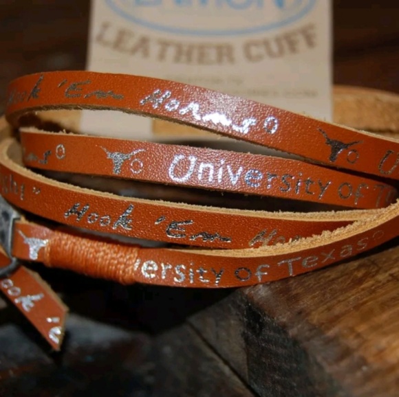 Enmon Jewelry - Texas Longhorns Leather Bracelet Wrap